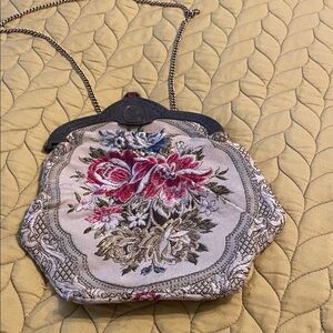 Floral Embroidered Chain Bag